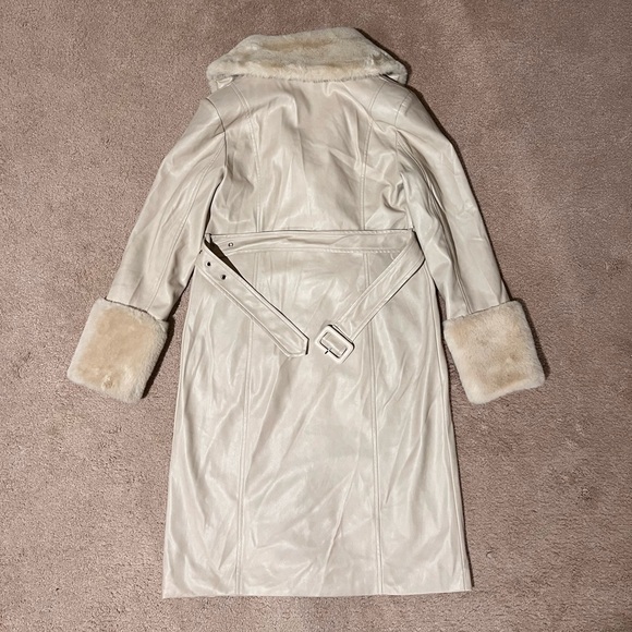 House of Harlow 1960 Vegan Leather/ Faux Fur Coat - Picture 3 of 10